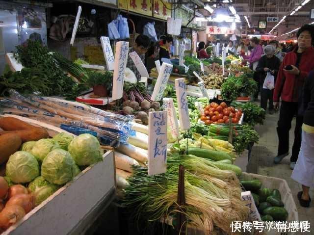 香港湾仔区的菜市场，对比广州菜市场得出一结论，我们不愿相信