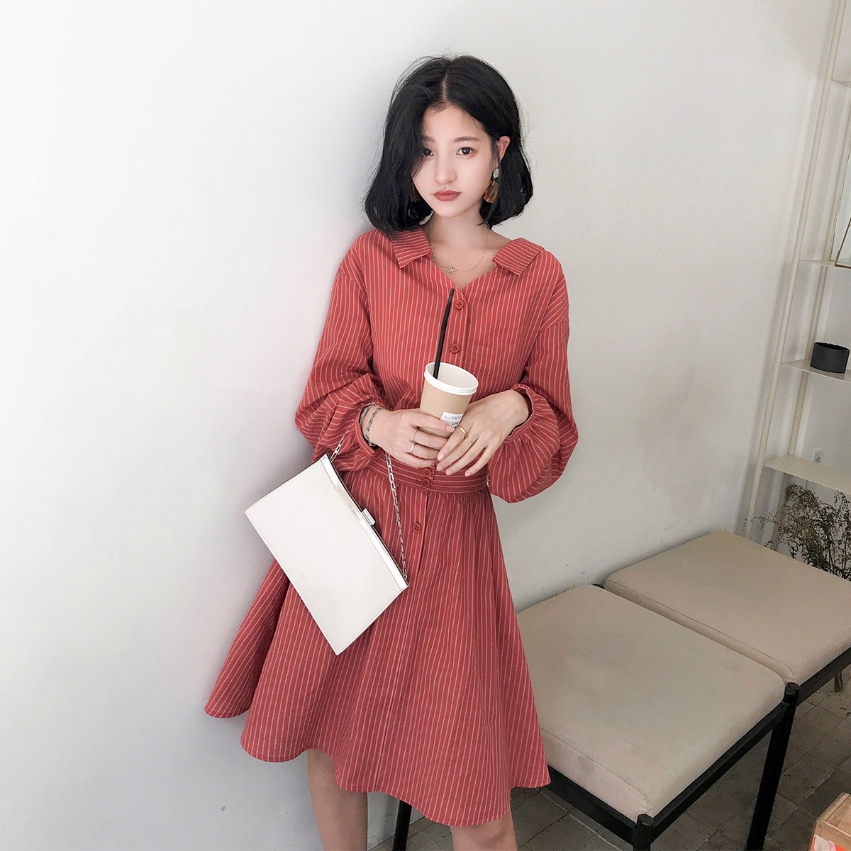 好身材是穿出来的，看看下图女人，穿出性感妩媚，简直迷死人