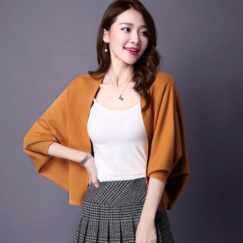 153的老婆从不穿连衣裙，喜欢短款小衫，人人都以为她有165