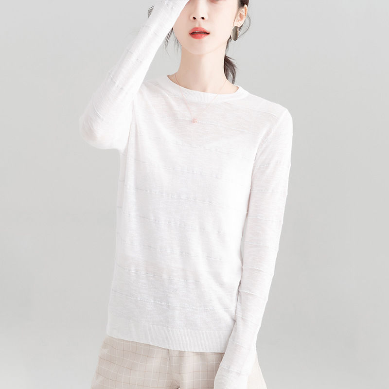 奇怪了!老婆不穿秋裙了，原来是穿了这新款小衫，越看越靓贼美嫩