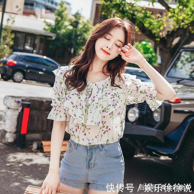 女人经常“摸”这3处，容易拉低你的颜值！尤其是第1个