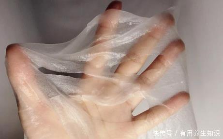  「化妆棉擦」关于护肤，你不能相信的6个谣言！不仅让你白花钱还可能烂脸