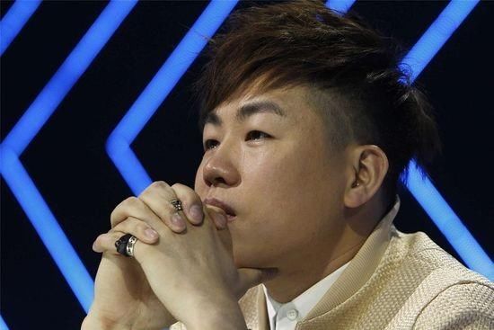 胡彦斌否认复合传闻将删掉微信电话，网友：那摸头杀算什么？