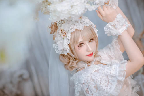 『小裙子』小姐姐的Lolita蕾丝花嫁,美的像仙女,小细腰让人嫉妒!