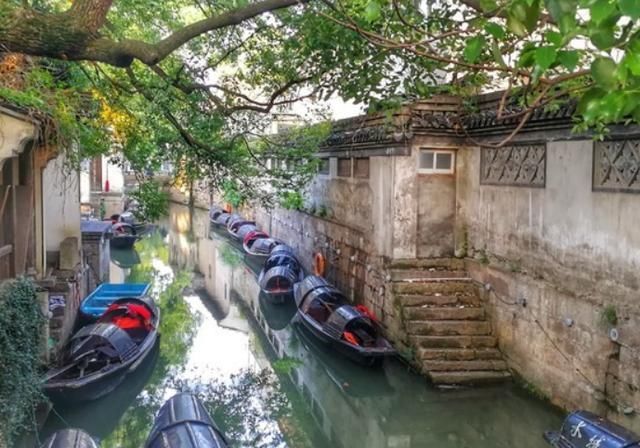 浙江有俩5A景区是“邻居”，一个曾出现在课本上，另一个门票卖40