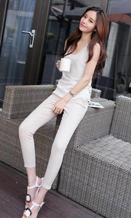 紧身裤更加的显身材提臀， 展现优雅之美，修身不臃肿