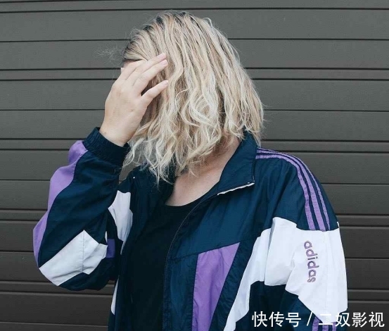显胖■运动衣永远都不会过时,唯一缺点就是显胖,学以下四点穿搭巨时髦
