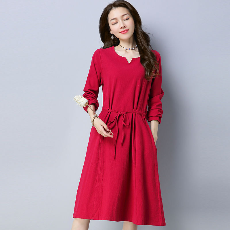 立秋后，45岁老婆买秋装约会穿，上身显瘦显嫩，看着就像小姑娘