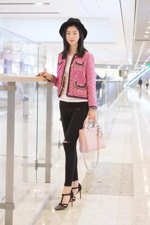  [会给人一]职场的硬核穿搭自带高级感，看起来干练又随性，带来慵懒简约的感觉