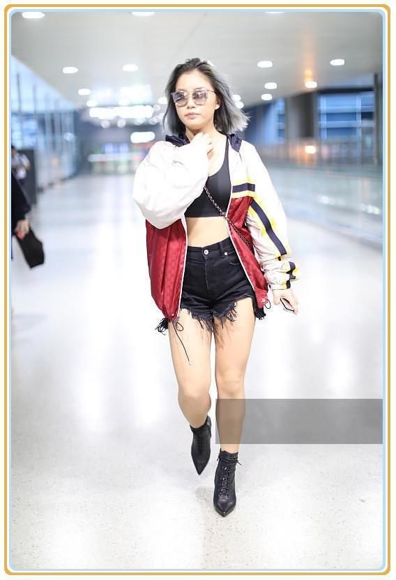 看了杨超越的短裤,再看王菊,网友:辣妹和软妹差距一目了然!