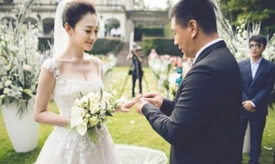 『感情』鄢颇为李小冉险丧命, 李小冉为鄢颇流产, 7年虐恋, 是谁负了谁?