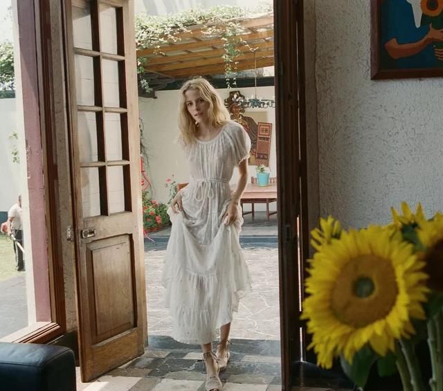 这个秋冬，你需要这3条奶奶裙来解锁浪漫灵魂