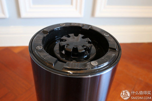 为了玩垃圾桶，孩子每天抢着扔垃圾，优百纳智能感应垃圾桶深入体验