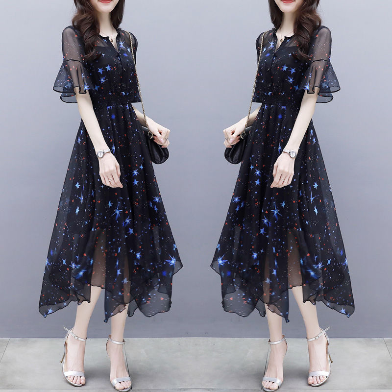 漂亮女人夏天都爱穿这种套裙!气质爆表超迷人,真是倾国又倾城