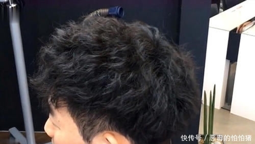 「蓬松」钢夹烫和烟花烫的区别 烫发后如何护理