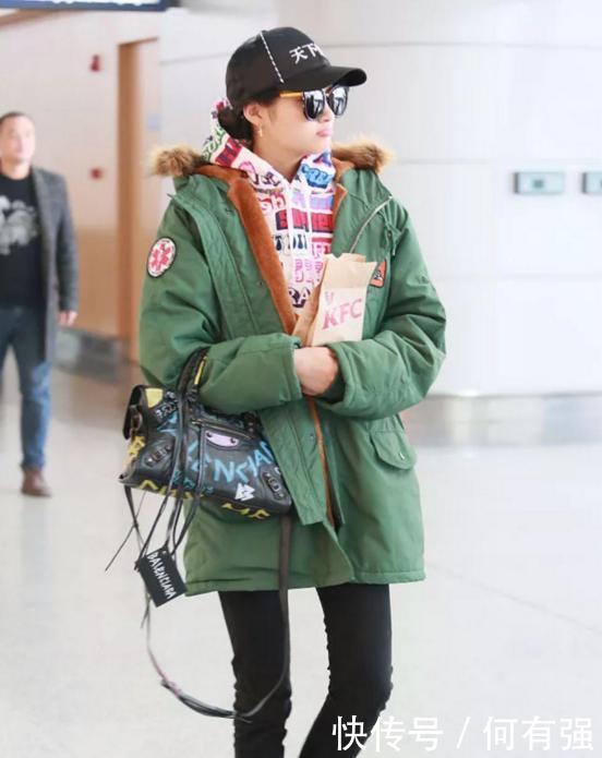 21岁关晓彤终于穿对了！一袭抹胸长裙秒变气质淑女，网友：不土了