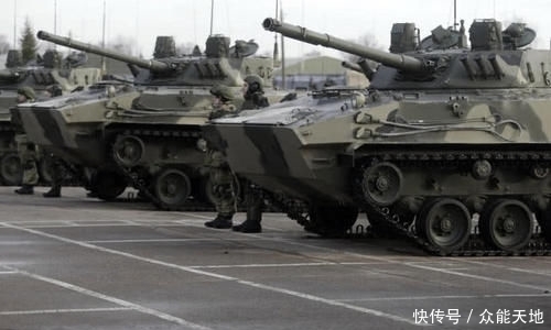 BMD:俄军第234近卫空降团接收新车 BMD-4M伞兵战车成为主力装备
