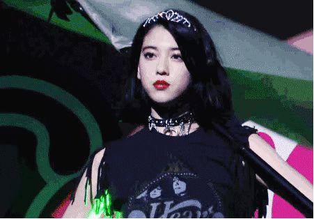 #设计#这季的GUCCI大秀“童装”大秀中,拥有“厌世脸”的她最惊艳