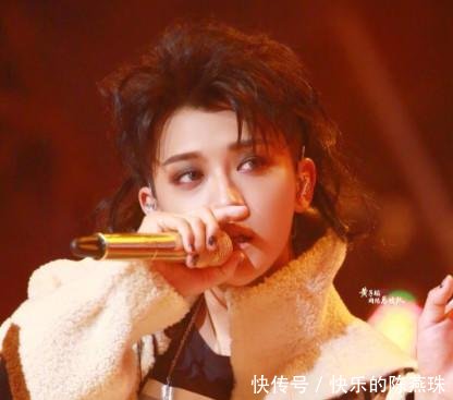 黄子韬不能缺眼妆，鹿晗不能缺刘海，而张艺兴就厉害了!