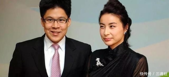  表宠：“豪门媳妇”郭晶晶：霍启刚视她如宝，朱玲玲赠30万名表宠她