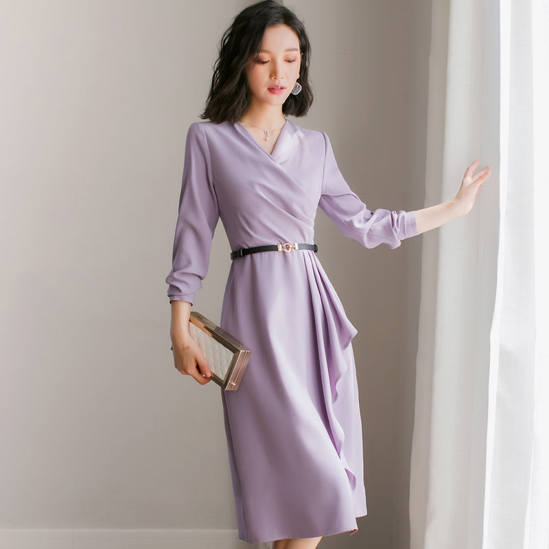 不敢相信，年过40老婆，穿上这种秋装，简直年轻十几岁，真会穿