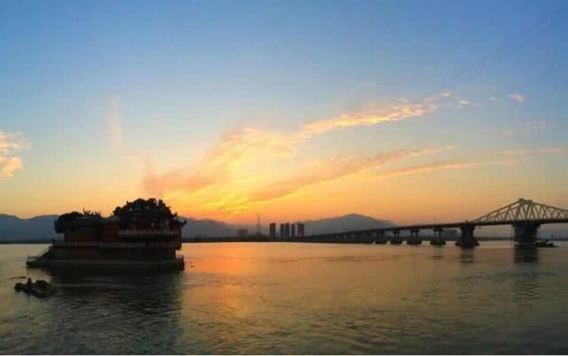  地理位置@两座城市都是二线省会，福州和合肥比较，到底差在哪里呢？