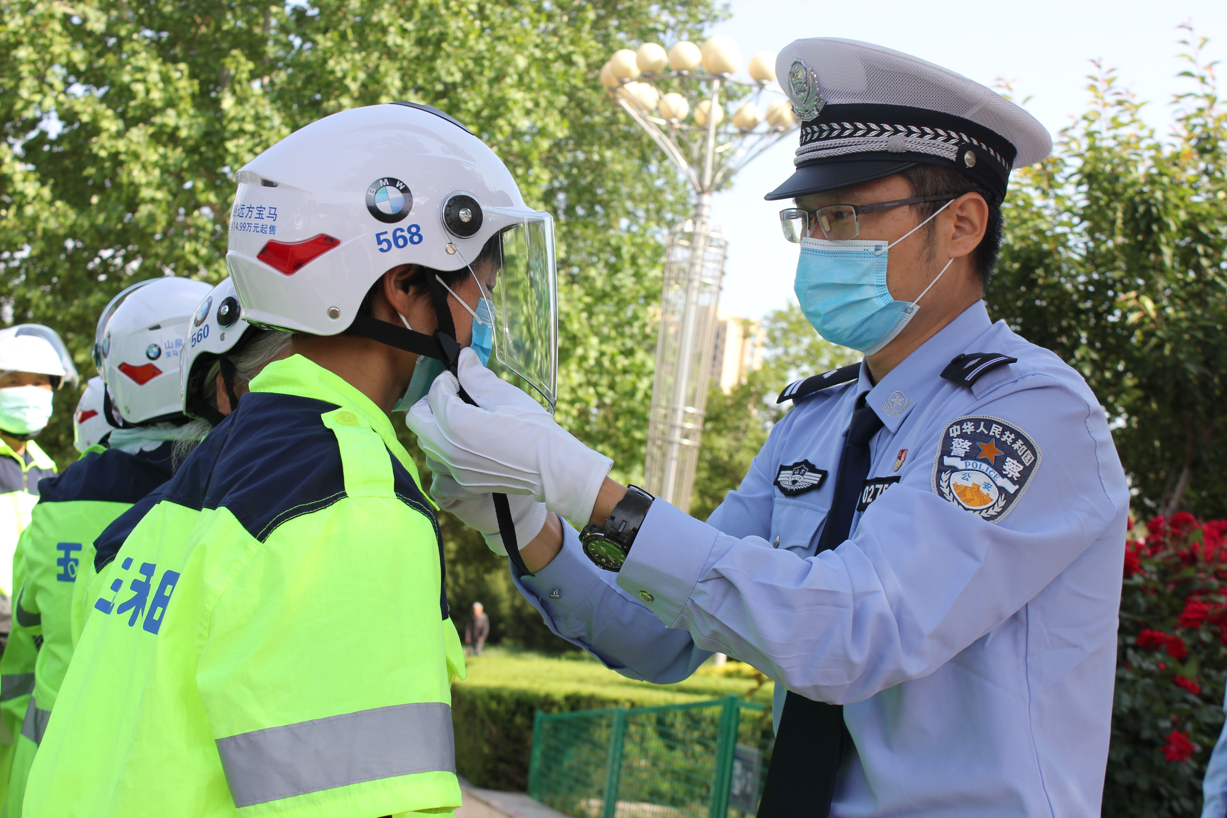 『头等大事』山东交警关注“头等大事”！“一盔一带”安全守护行动将持续到今年年底！