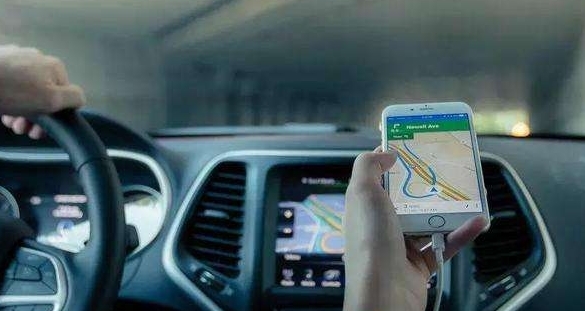 网约车司机往返60公里，送还平板后失主给小费，司机：以后不会做