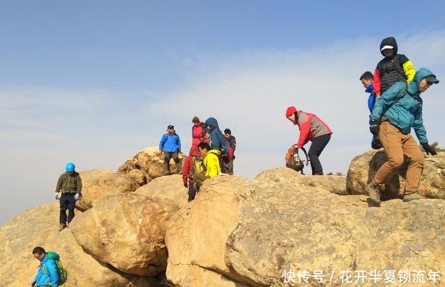 旅行爬山，有一个潜规则“三不问”，到底不能问“啥”