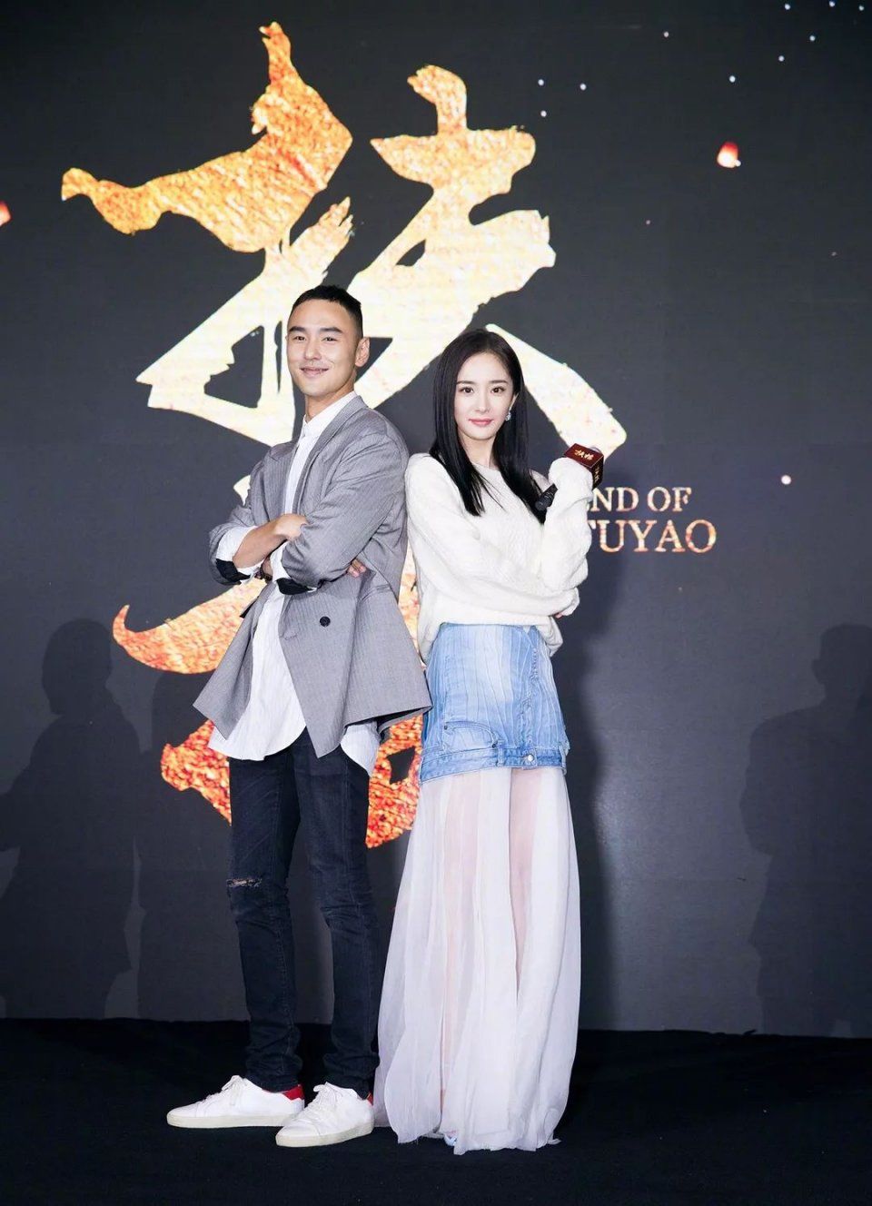 秘籍| 杨幂发际线回归，还亲身示范为啥明星夏天不脱妆?