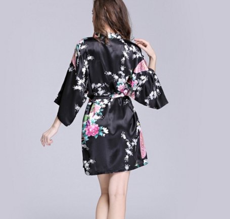 精致女人在家绝对不乱穿，选对睡衣，好身材都是穿出来