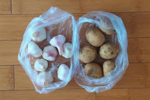 便宜:北方人去菜市场150元买一堆,网友:没有对比就没有伤害,真实惠