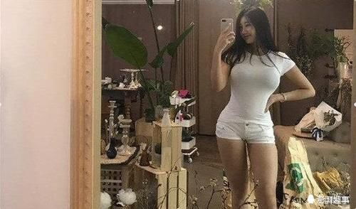 身材微胖的牛仔裤美女,腰粗,腿粗也不怕,紧绷的身姿更有质感!