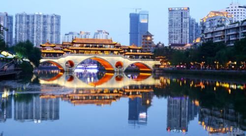 年轻人更愿意去成都？然而不是重庆，其中有这3个原因