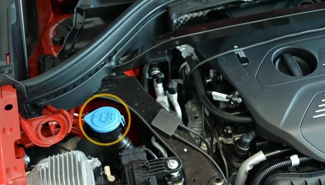  【更换】寒冬到来，两种汽车玻璃水不要买更不要用，新手司机最