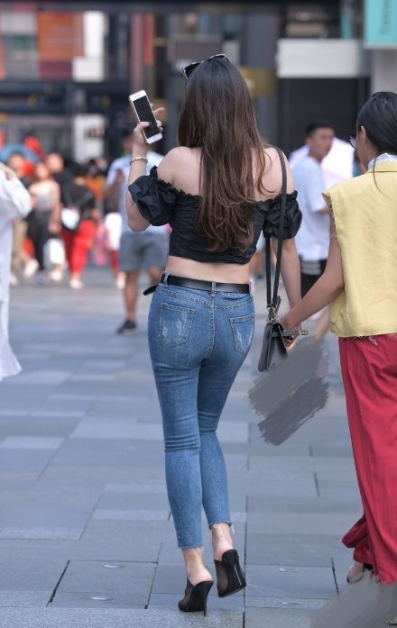 【设计】黑色网纹高跟鞋, 最能彰显出成熟女性的性感魅力