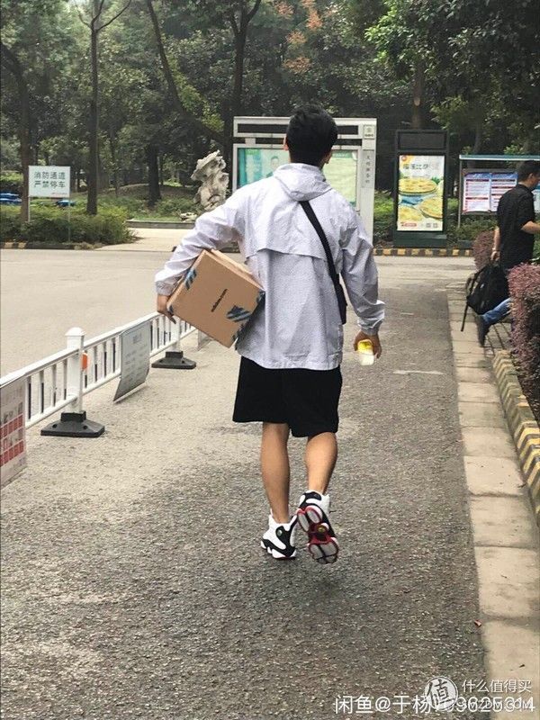 WE ARE JORDAN 篇十九:也许你跟陈冠希,就差一件套头冲锋衣