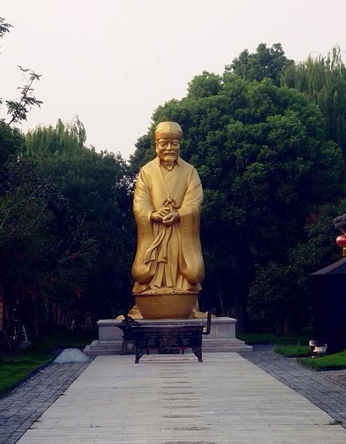  [有钱]拥有聚宝盆的他该多有钱？