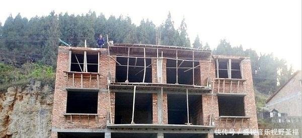 有钱人建房子也不这样做，师傅看了摇头，再富裕也会变穷