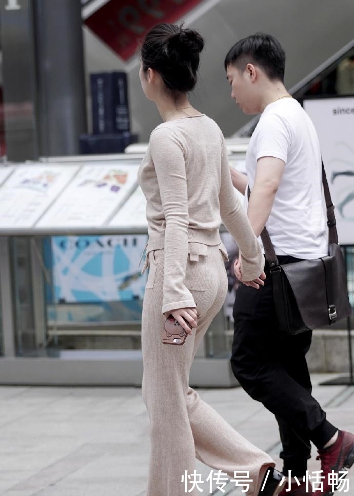  #摄影#摄影：这手要是放开的，怕是永远的都牵不回来了