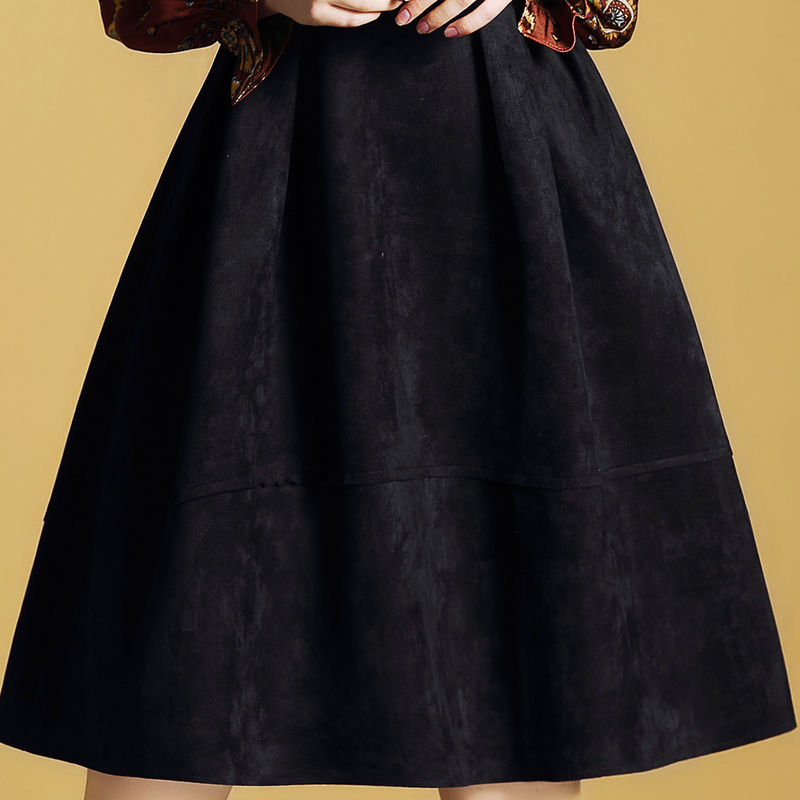 都说矮个子穿衣难看，我老婆只穿欧版“A字裙“，显高洋气好迷人