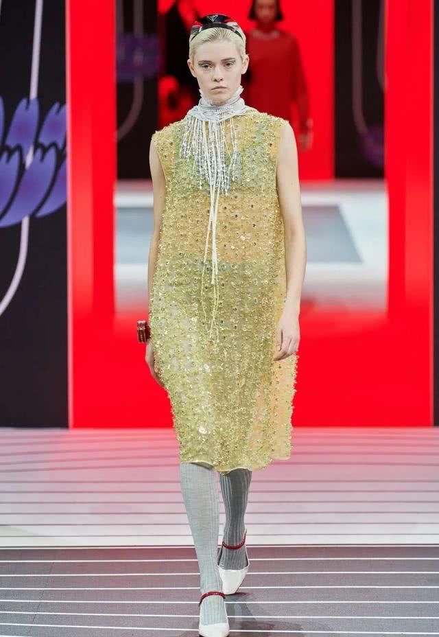  [Prada2020]Prada2020秋冬打造复古风潮
