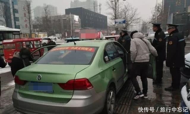 网约车司机转跑出租车，直言更有保证，每天纯利100多