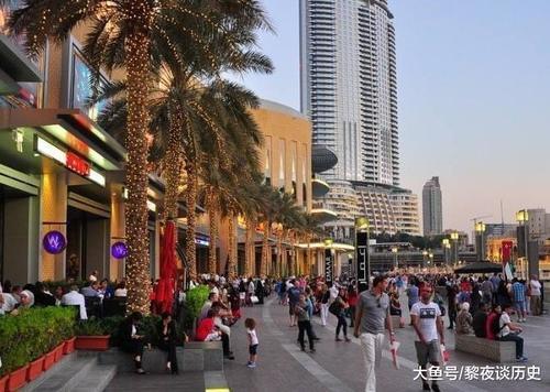 到“迪拜”旅游，1万块人民币等于5770迪拉姆，可以生活多少天？