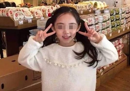 12岁女孩已化妆6年，医生的一番话却让她一家人痛不欲生!