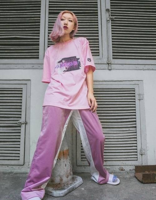  穿搭博主■好看又会穿的博主见得多，这么“好色”的真没见过！