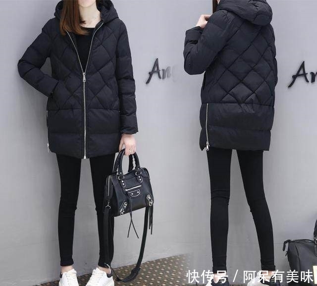 #时髦#年底羽绒服大促!原价一千多,现价仅一百,时髦又保暖,抢疯了