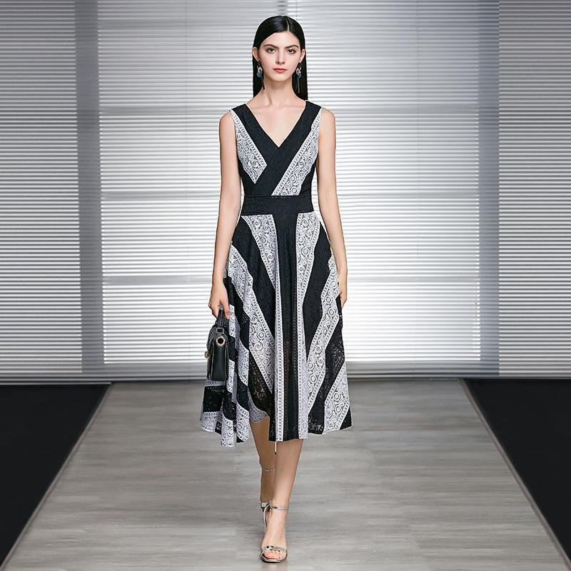 厉害了!丰满女人果然风情万种，瞧穿这裙上街，美得让人神魂颠倒