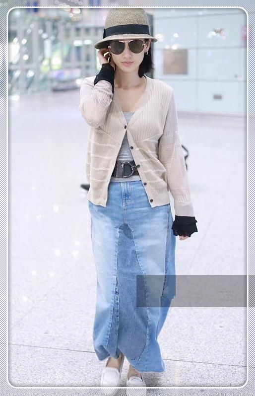 看了黄圣依机场照,再看王艳,同是豪门阔太,这差距让我尴尬了!