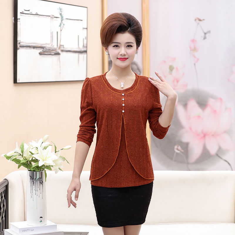 不是妈妈装一成不变，是你还没搭配对，这样穿出门谁见都夸年轻